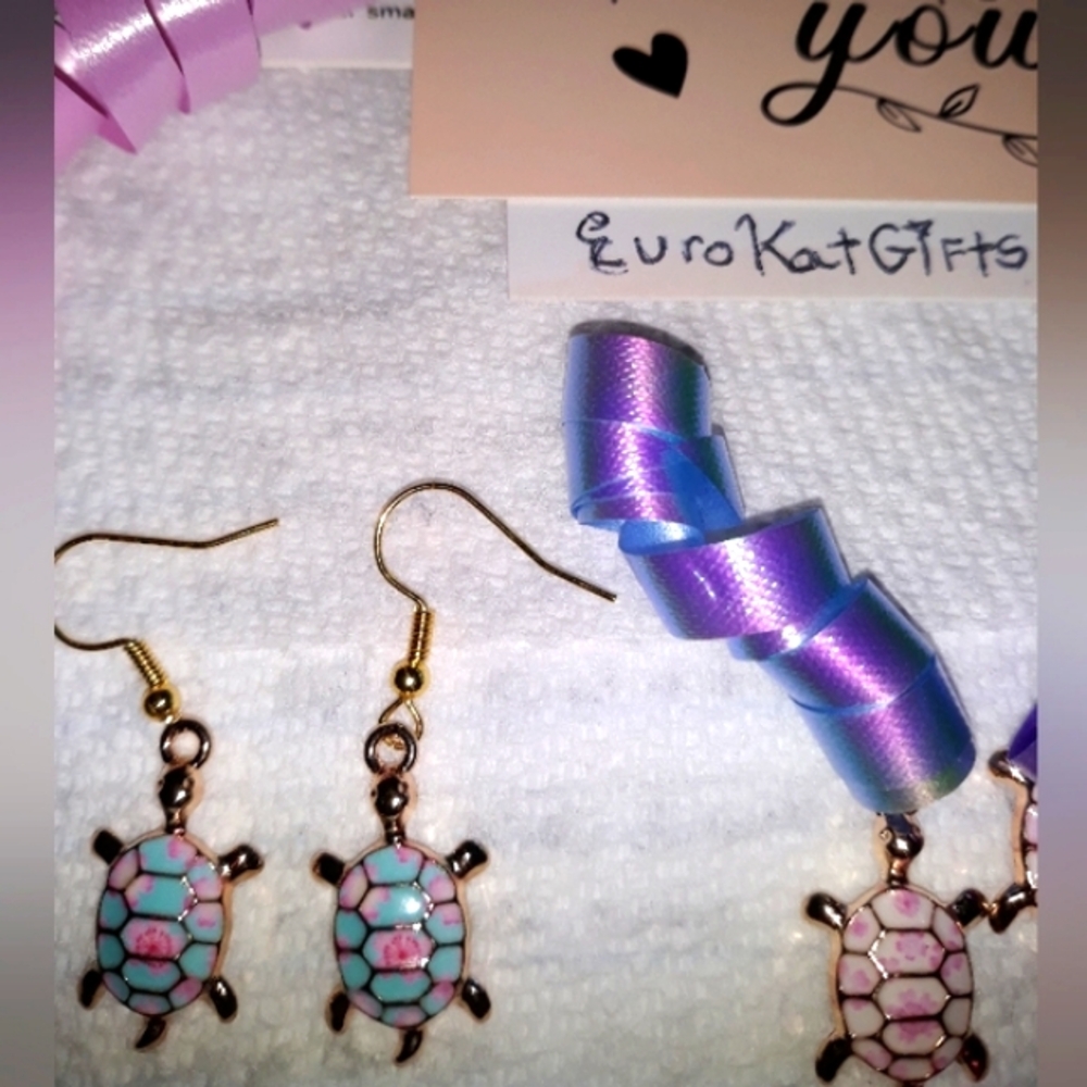 CASUAL SeaTurtle Dangle Earrings Pierced Nautical Beach Vacation Colorful NEW